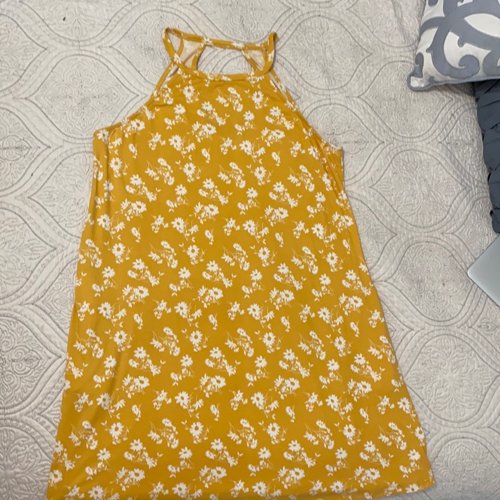 Cute floral summer dress. Unlined, lightweight material.
